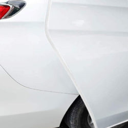 Protector de goma para puertas de coche blancas (4M) por 5,99€.